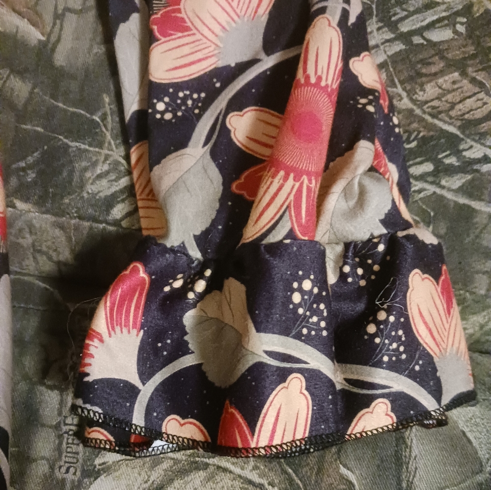 Girl's (10) Ruffle Flower Dress - Picture 5 of 7